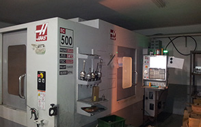 インデックス付横マシニングセンタ（EC-500）